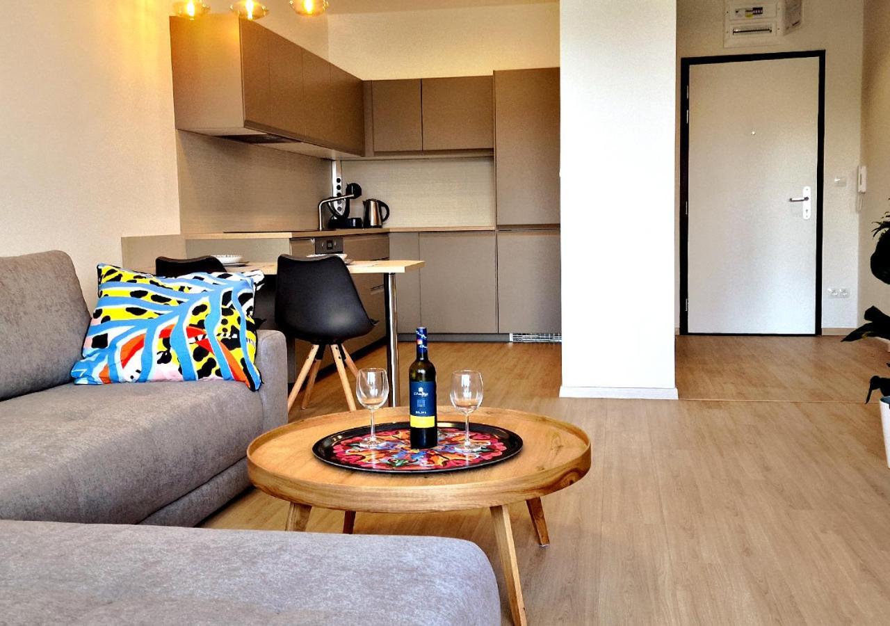 New Cozy 2 Room Pink Apartment Bratislava 058 Exterior foto